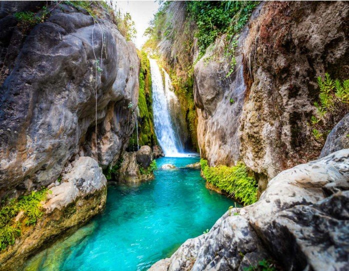 GUADALEST A VODOPÁDY ALGAR