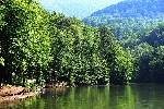 Malebné a klidné jezero Parz v NP Dilidžan