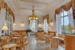 Lobby bar