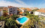 Apartmány s bazénem