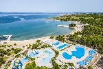 Zaton Holiday Resort, bazénový komplex u moře