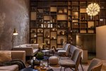 Lobby bar