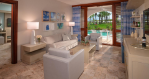 Carisia One Bedroom Swim-up Suite 