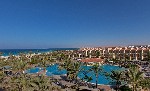 Hotel és úszómedence