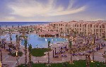 Hotel és úszómedence
