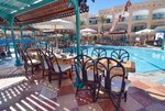 Restaurace u bazénu