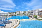 Resort s bazénem