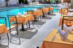 Restaurace u bazénu