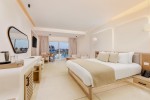 Executive swim up suita
