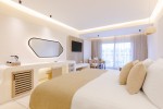 Executive swim up suita 