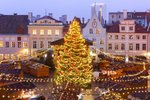 Estonsko_Tallin_nejstarsi_nazdobeny_vanocni_strom.jpg
