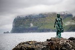 Měděná socha bájné Selkie