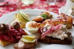 Svedsko_Vanoce_tradicni_tapas.jpg