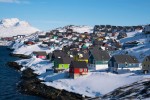 Gronsko_Nuuk_barevne_inuitske_domky_2.jpg