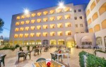 Večerní pohled na hotel
