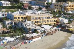 Hotel a pláž
