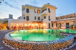 Hotel s bazénem