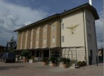 Itálie, Lago di Garda, Peschiera del Garda - San Benedetto - budova hotelu