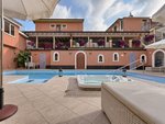 Hotel s bazénem