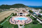 Resort s bazénem