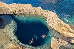 Blue Hole v Dwejře na ostrově Gozo, Malta