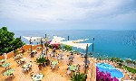 Venkovní restaurace na terase