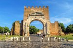 Augustův oblouk v Rimini - zájezdy do Itálie