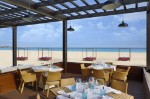 Venkovní restaurace u pláže