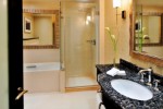 Hotelový pokoj - koupelna 