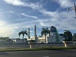 Mešita ve městě Kota Kinabalu