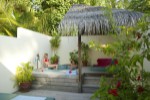 Tengerparti villa jacuzzival