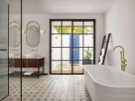 Tengerparti villa medencével - fürdőszoba