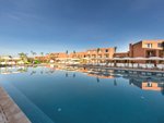 Resort s bazénem