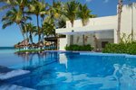 Dreams Sands - swim up bar