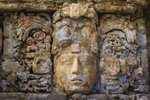 Detail pyramidy Palenque