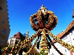 Rothenburg, velikonoční výzdoba Marktbrunnen_173149.JPG