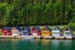 Tradiční domky lemující Sognefjord