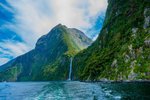 Vodopád v Milford Sound