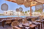 Restaurace v nové části hotelu u pláže