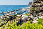 Pohled z hotelu na přístav Calheta