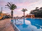 Hotel s bazénem