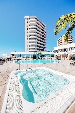 Hotel s bazénem