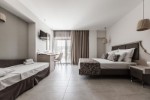 Řecko, Chalkidiki - CRONWELL RESORT SERMILIA - Dvoulůžkový pokoj s přistýlkou