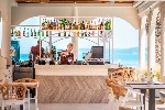 Bar pri bazéne