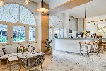 Lobby bar