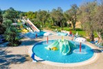 Tobogán a splash park