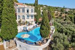 Hotel s bazénem