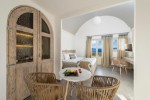 Hotel Caldera's Dolphin Suites dovolenka