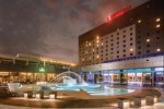Večerní pohled na budovu hotelu 