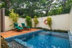 Beachfront villa plunge pool